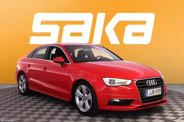 Punainen Sedan, Audi A3 – JJB-939