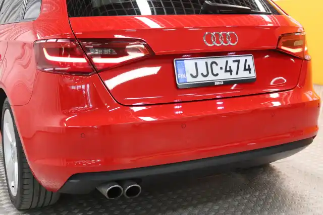Punainen Viistoperä, Audi A3 – JJC-474