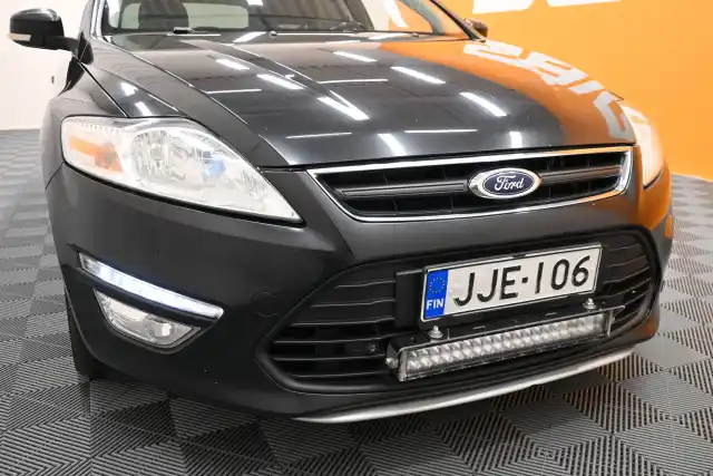 Musta Farmari, Ford Mondeo – JJE-106