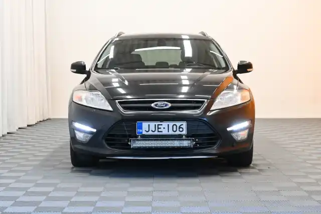 Musta Farmari, Ford Mondeo – JJE-106