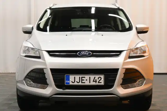 Harmaa Maastoauto, Ford Kuga – JJE-142