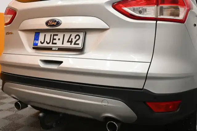 Harmaa Maastoauto, Ford Kuga – JJE-142