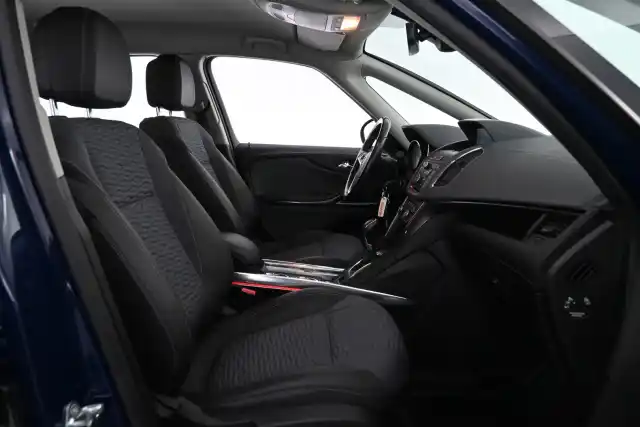 Sininen Tila-auto, Opel Zafira Tourer – JJE-203