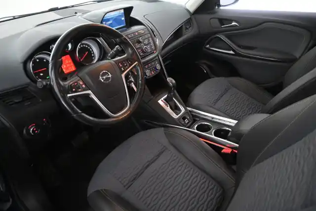 Sininen Tila-auto, Opel Zafira Tourer – JJE-203