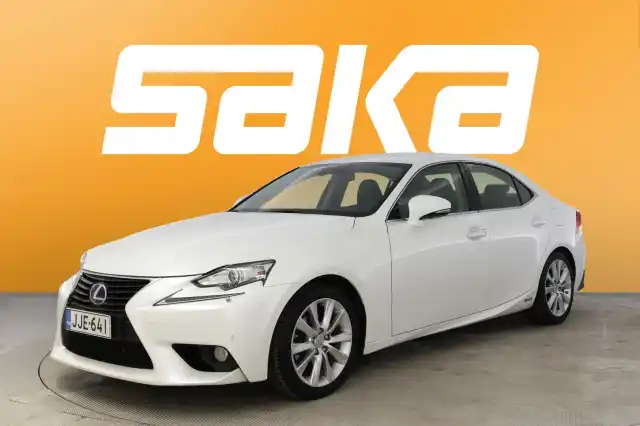 Valkoinen Sedan, Lexus IS – JJE-641