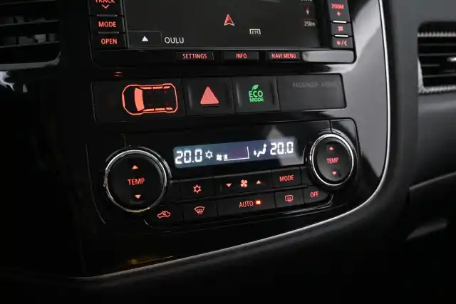 Punainen Maastoauto, Mitsubishi Outlander – JJF-127