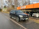 Musta Maastoauto, Mercedes-Benz ML – JJF-838, kuva 1