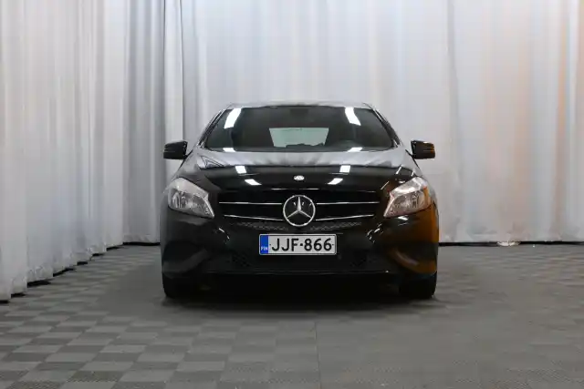 Musta Viistoperä, Mercedes-Benz A – JJF-866