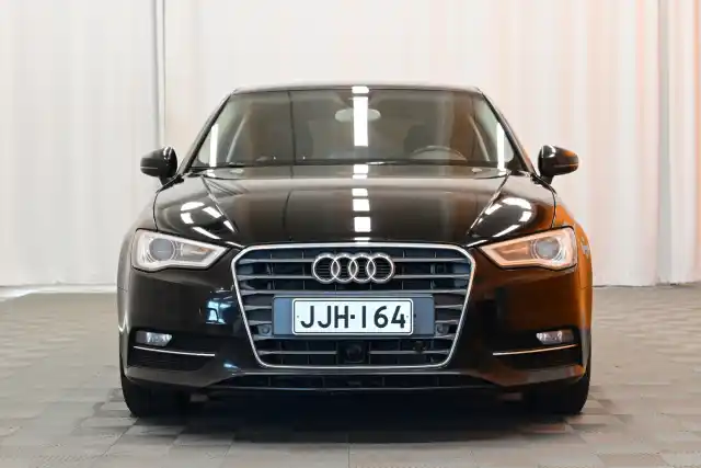 Musta Viistoperä, Audi A3 – JJH-164