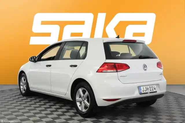 Valkoinen Viistoperä, Volkswagen Golf – JJH-224