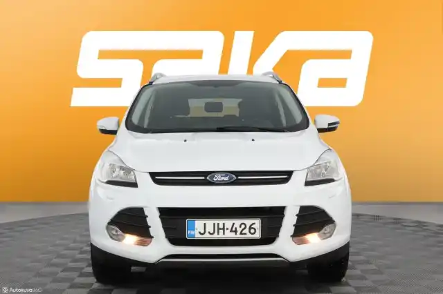 Valkoinen Maastoauto, Ford Kuga – JJH-426