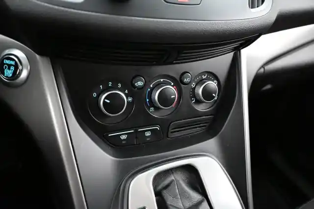 Valkoinen Maastoauto, Ford Kuga – JJH-426