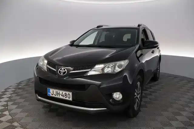 Musta Maastoauto, Toyota RAV4 – JJH-480