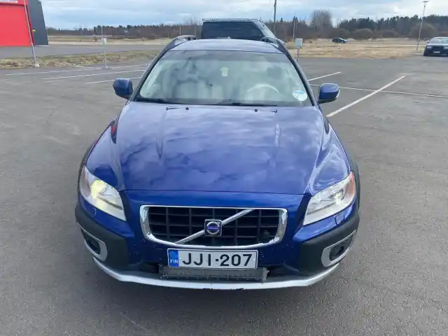 Sininen Farmari, Volvo XC70 – JJI-207