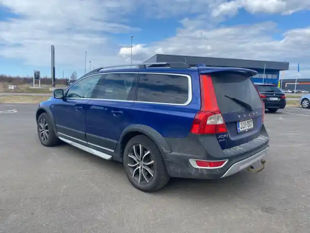 Sininen Farmari, Volvo XC70 – JJI-207