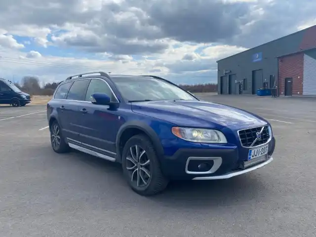 Sininen Farmari, Volvo XC70 – JJI-207