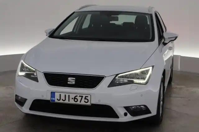 Valkoinen Farmari, Seat Leon ST – JJI-675