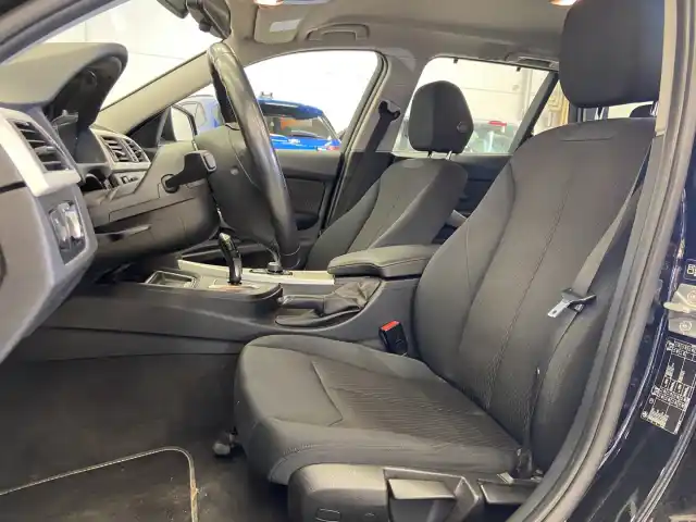 Musta Farmari, BMW 318 – JJJ-357
