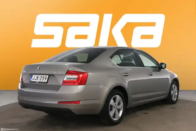 Ruskea Viistoperä, Skoda Octavia – JJK-259