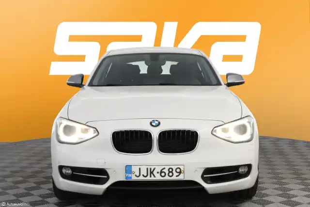 Valkoinen Viistoperä, BMW 120 – JJK-689