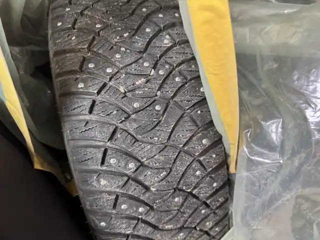 Valkoinen Viistoperä, BMW 120 – JJK-689