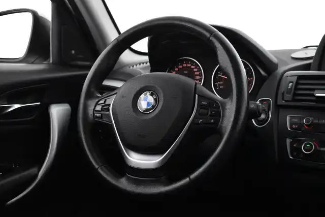Valkoinen Viistoperä, BMW 120 – JJK-689