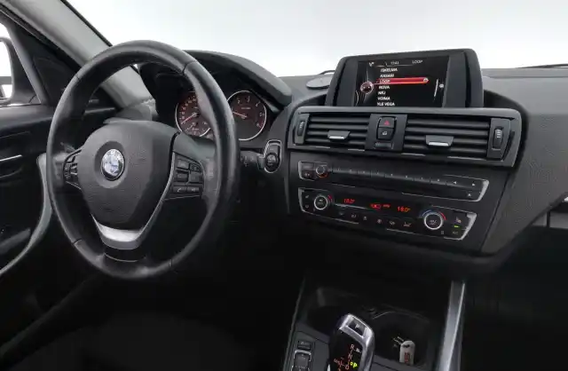 Valkoinen Viistoperä, BMW 120 – JJK-689
