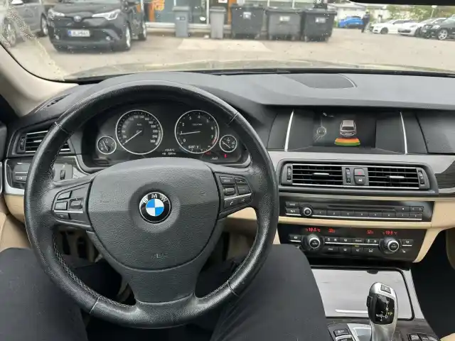 Harmaa Farmari, BMW 528 – JJM-547