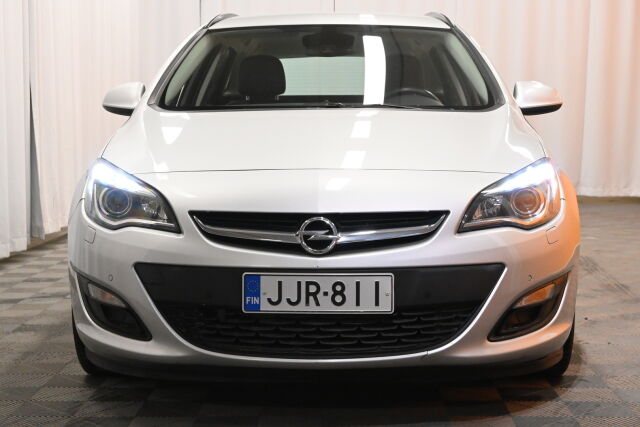 Hopea Farmari, Opel Astra – JJR-811