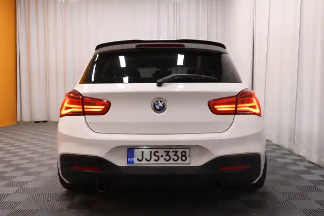 Valkoinen Viistoperä, BMW M135I – JJS-338