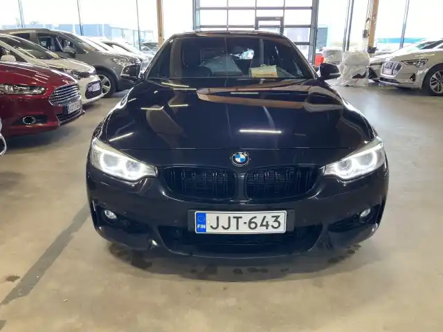 Musta Sedan, BMW 420 – JJT-643