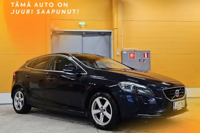 Sininen Viistoperä, Volvo V40 – JJT-762