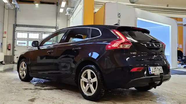 Sininen Viistoperä, Volvo V40 – JJT-762