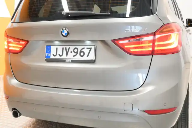 Hopea Tila-auto, BMW 218 – JJV-967