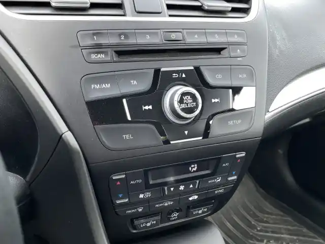 Harmaa Viistoperä, Honda Civic – JJX-812