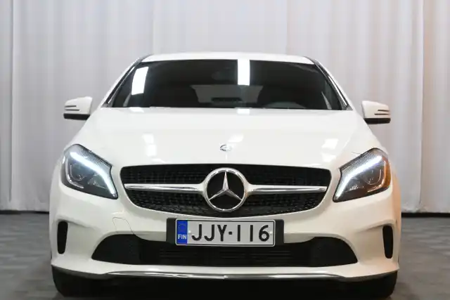 Valkoinen Viistoperä, Mercedes-Benz A – JJY-116