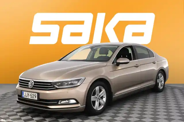 Ruskea Sedan, Volkswagen Passat – JJY-529