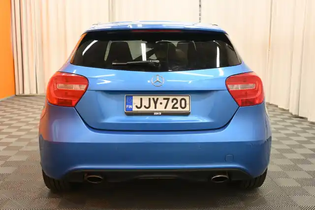 Sininen Viistoperä, Mercedes-Benz A – JJY-720