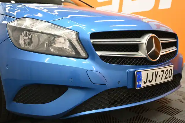 Sininen Viistoperä, Mercedes-Benz A – JJY-720
