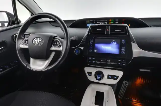 Sininen Viistoperä, Toyota Prius – JJZ-335