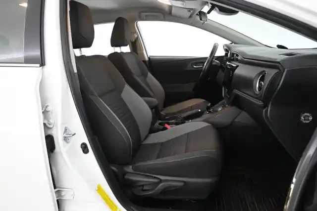 Valkoinen Viistoperä, Toyota Auris – JJZ-470