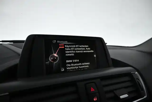 Valkoinen Viistoperä, BMW 118 – JJZ-616