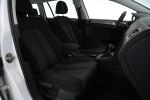 Valkoinen Farmari, Volkswagen Golf – JKA-155, kuva 12