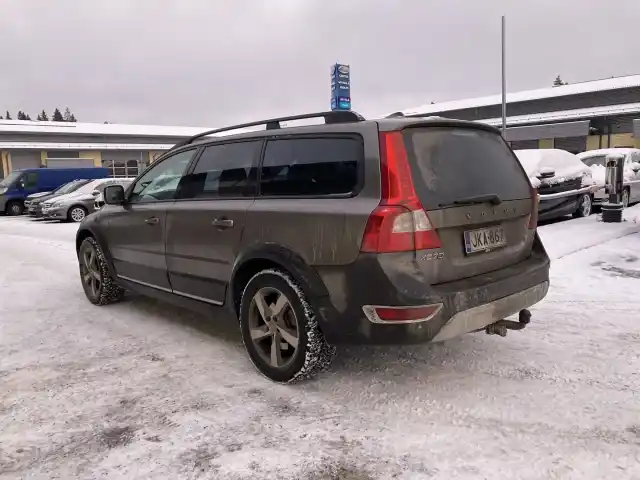 Harmaa Farmari, Volvo XC70 – JKA-867