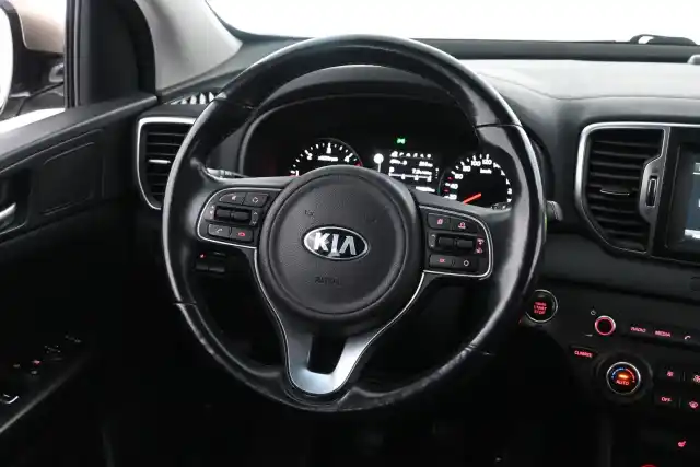 Harmaa Maastoauto, Kia Sportage – JKA-938