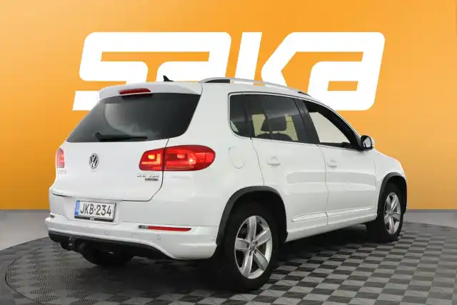 Valkoinen Maastoauto, Volkswagen Tiguan – JKB-234