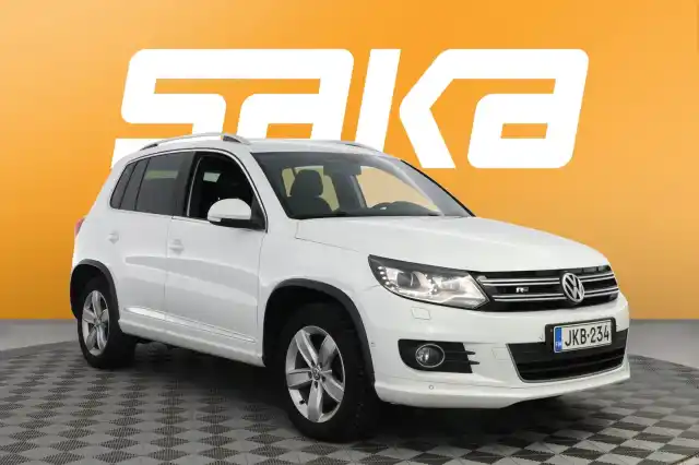 Valkoinen Maastoauto, Volkswagen Tiguan – JKB-234