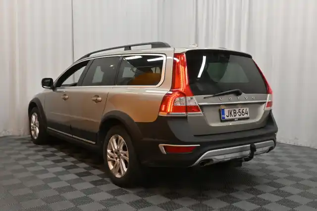 Beige Farmari, Volvo XC70 – JKB-564