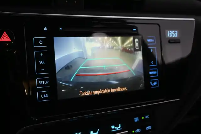 Harmaa Viistoperä, Toyota Auris – JKB-612