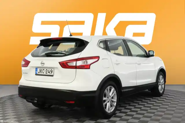 Valkoinen Maastoauto, Nissan Qashqai – JKC-249